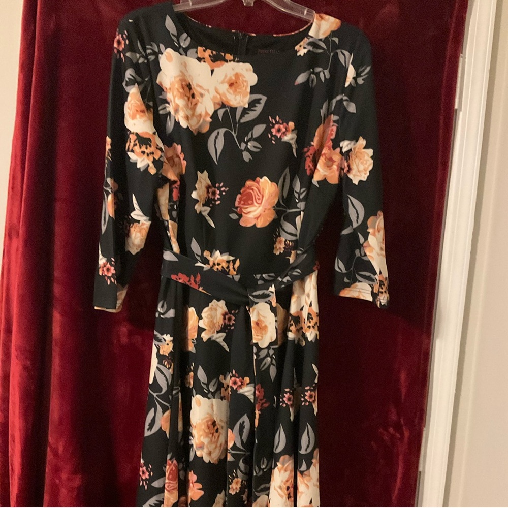 Women’s Elegant Floral Long Sleeve Dress